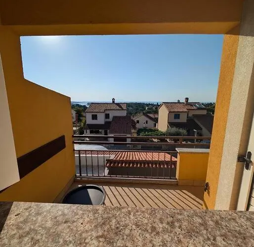 Yellow Submarine - Whole House Villa *
