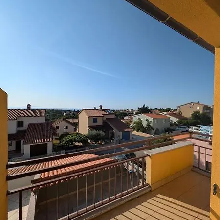 Yellow Submarine - Whole House Villa *